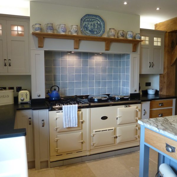 Traditional Shaker kitchen
