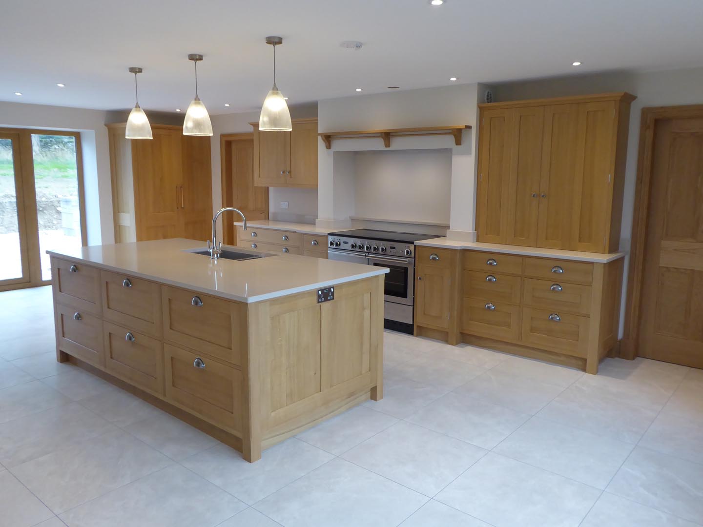 Spacious Family Kitchen in Quarter-Sawn Oak